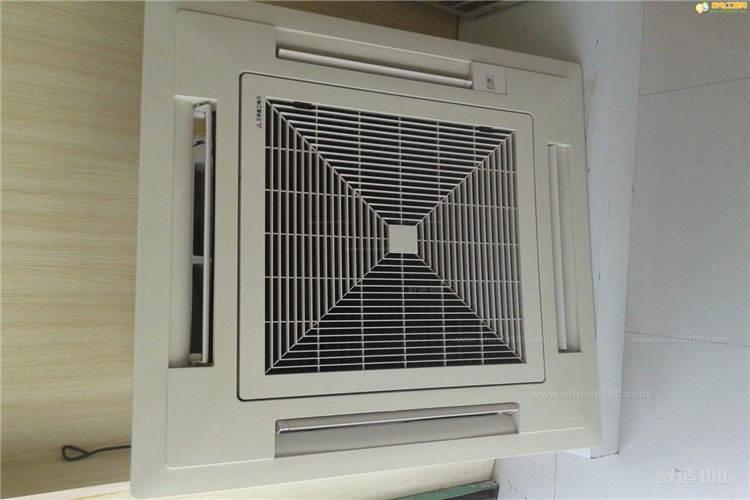 中央空調(diào)室內(nèi)機(jī)分別有一個送風(fēng)口和一個回風(fēng)口，可以保持±1℃的恒溫狀態(tài)，氣流循環(huán)更合理，室內(nèi)各個角落溫度更均勻